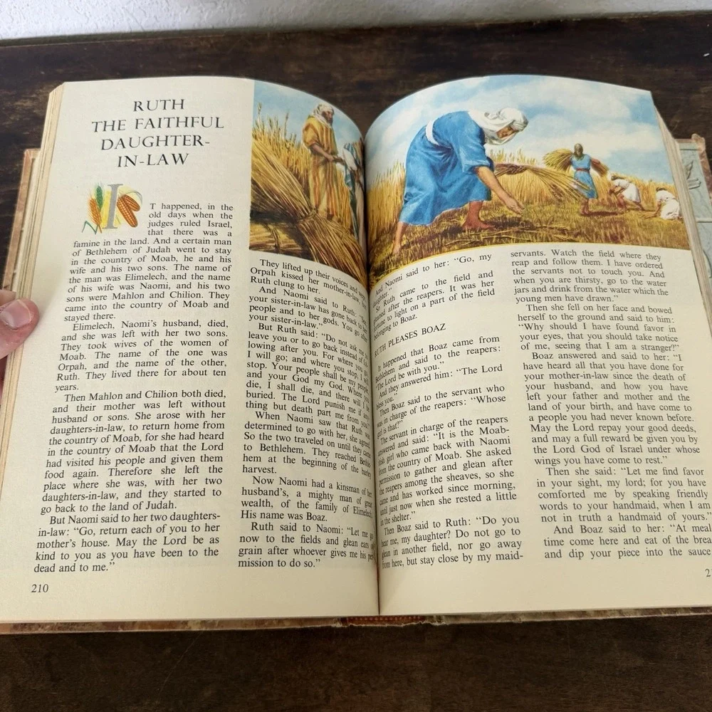 The Childrens Bible Illustrated Golden Press Old New Testament HC 1965 Copyright